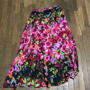 Womens size L long floral skirt